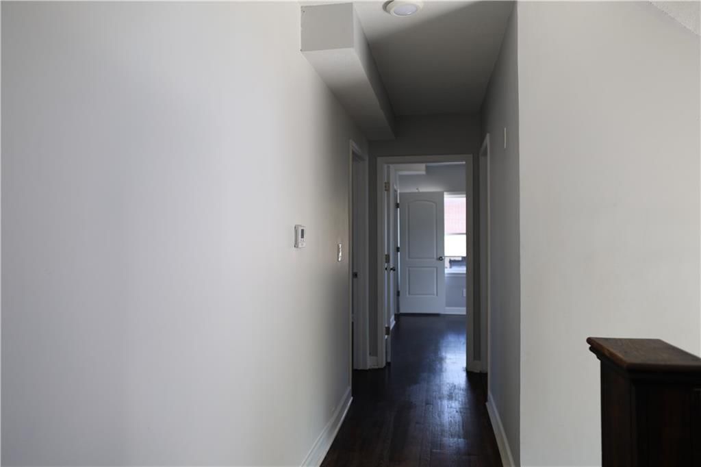 Photo 20 of 33 - 3901 Manheim Road