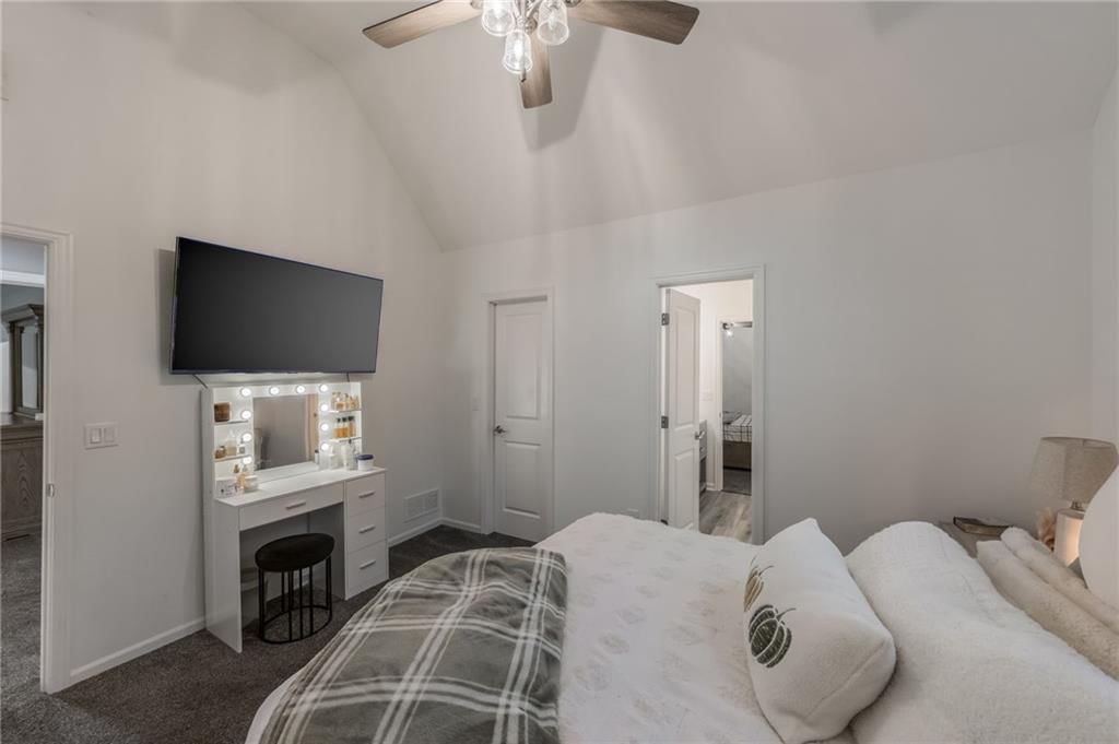 10134 N Montgall Avenue — photo 39
