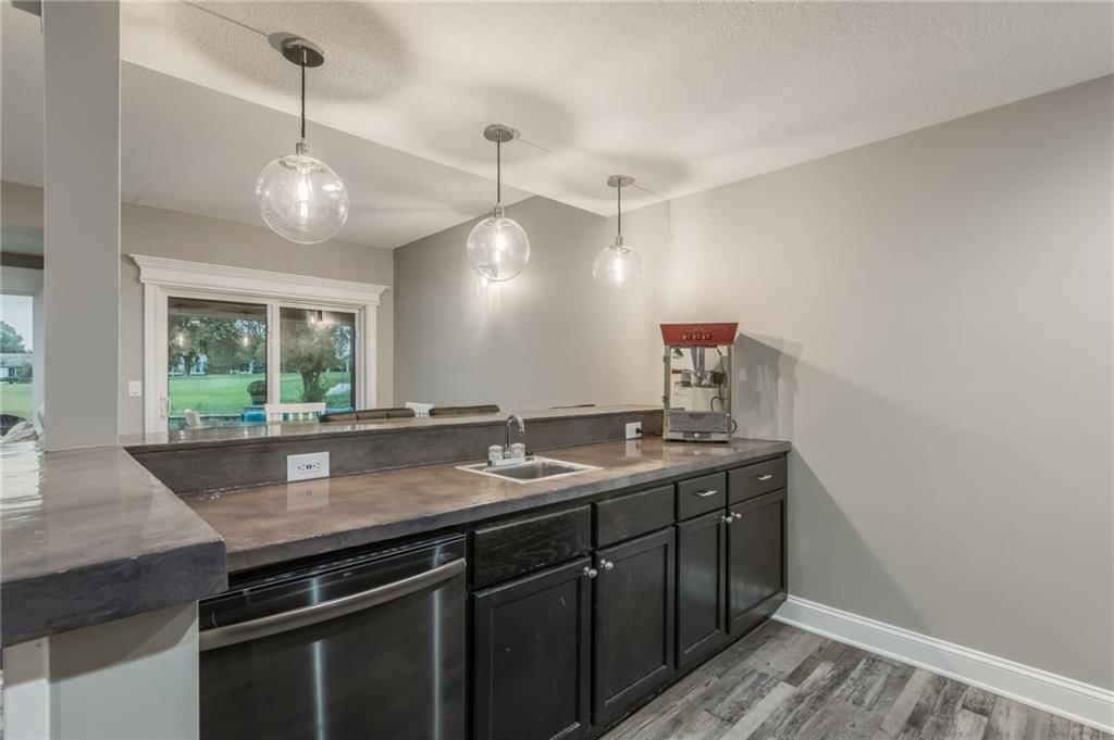 10134 N Montgall Avenue — photo 48