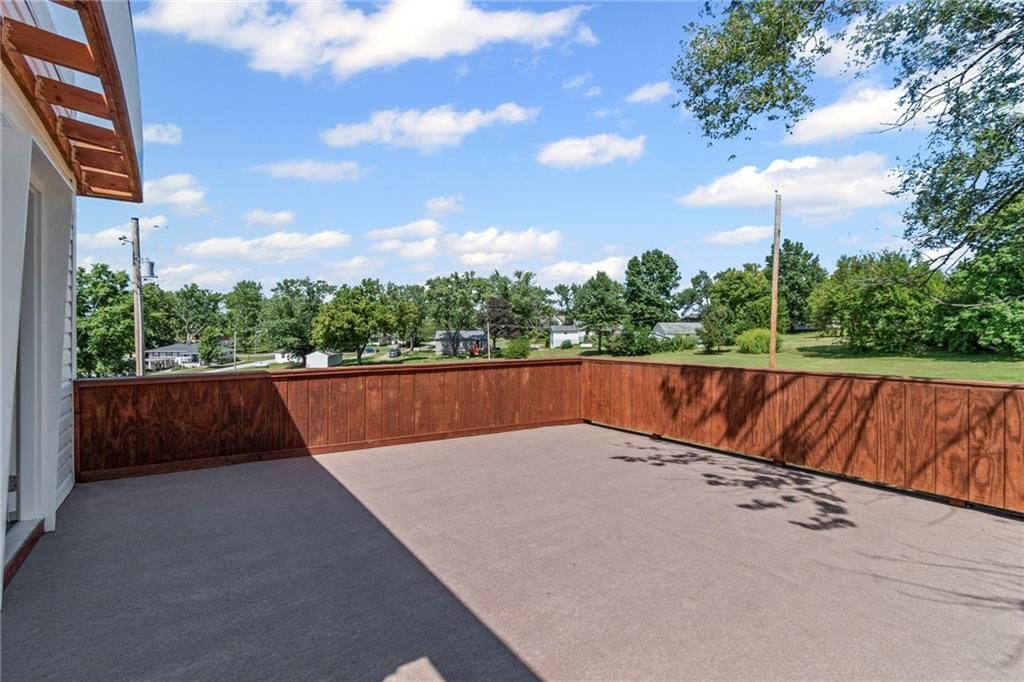 1005 Sycamore Drive — photo 29