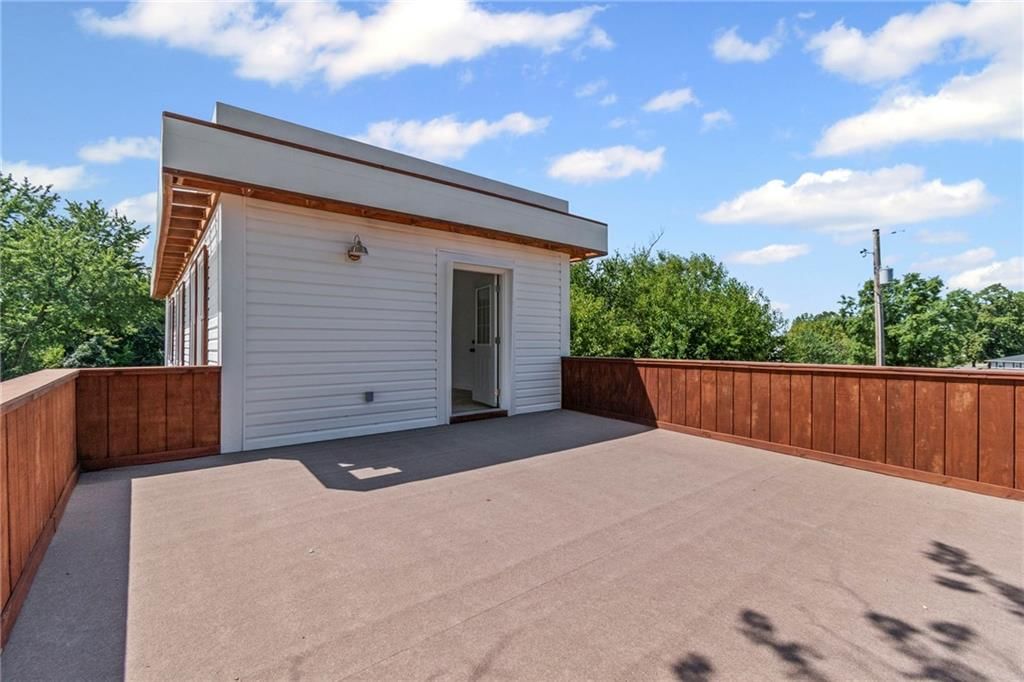 1005 Sycamore Drive — photo 30