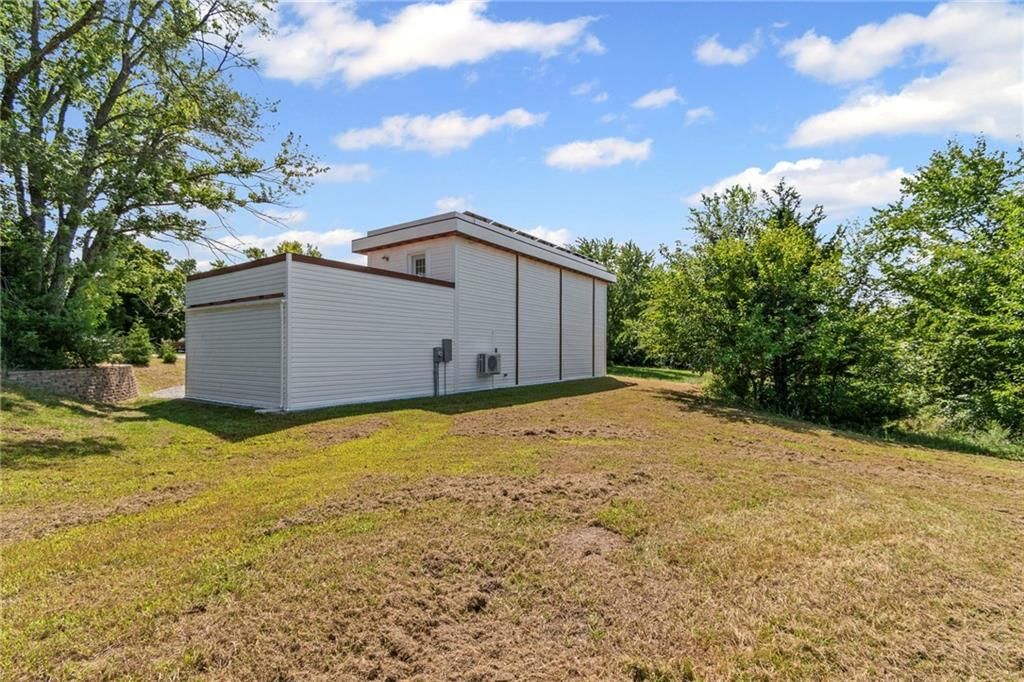 1005 Sycamore Drive — photo 32