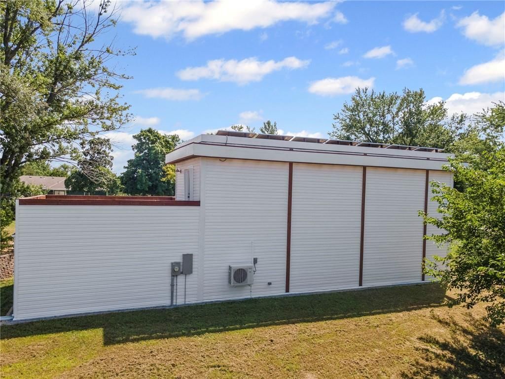1005 Sycamore Drive — photo 36