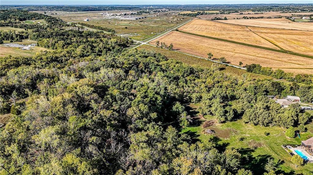 709 N Lake City Buckner Road — photo 3