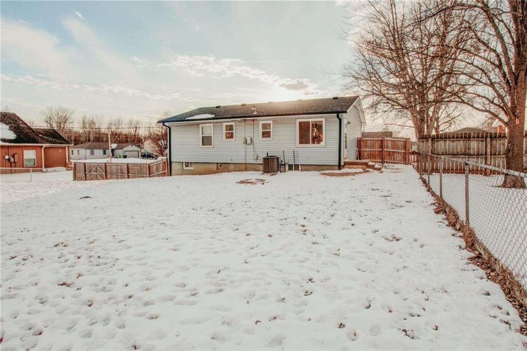 Photo 7 of 26 - 2205 Jil Street