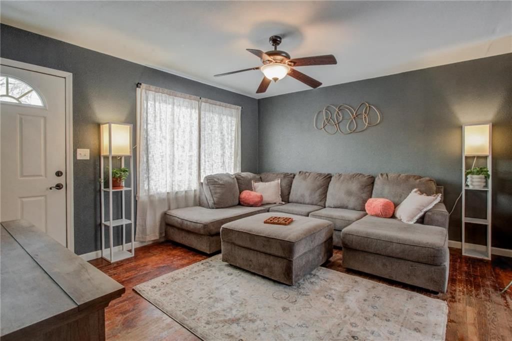 Photo 10 of 26 - 2205 Jil Street