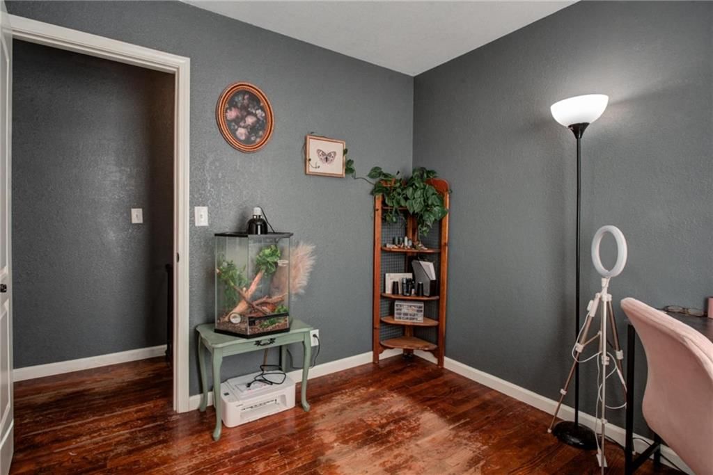 Photo 17 of 26 - 2205 Jil Street