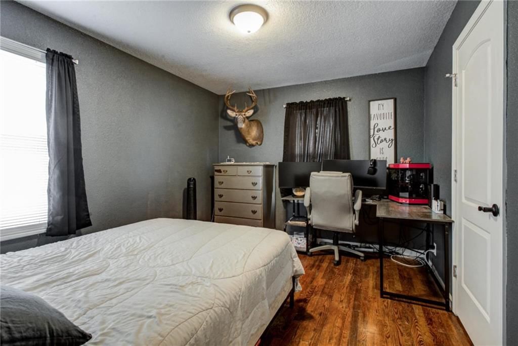 Photo 19 of 26 - 2205 Jil Street