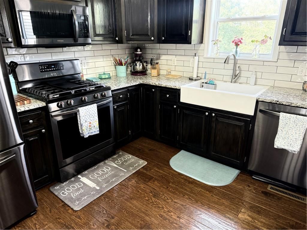 Photo 10 of 38 - 15440 NW 127th Street