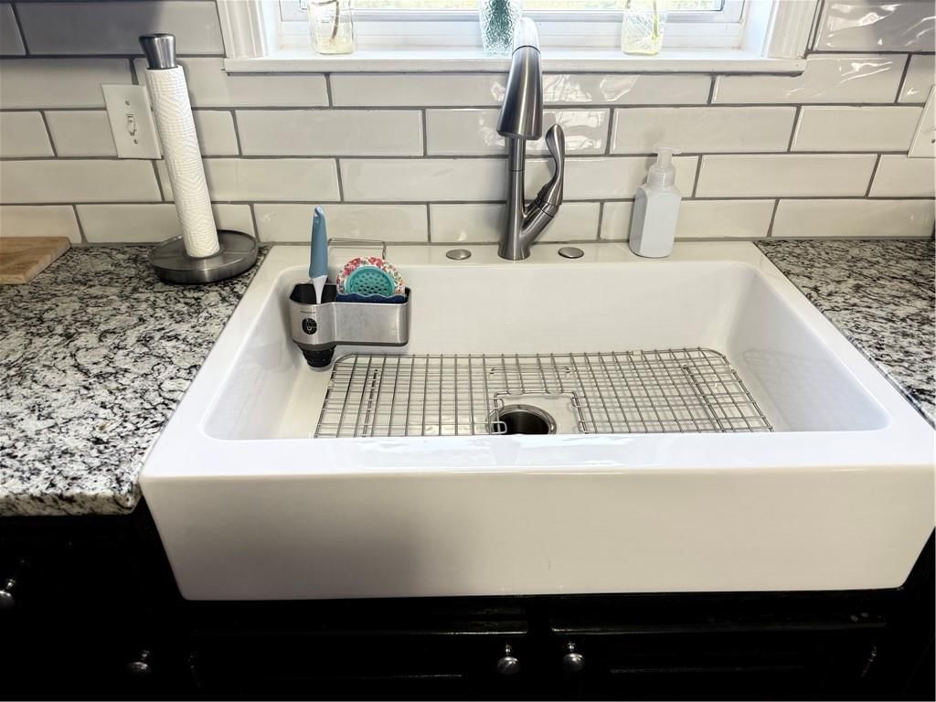 Photo 11 of 38 - 15440 NW 127th Street