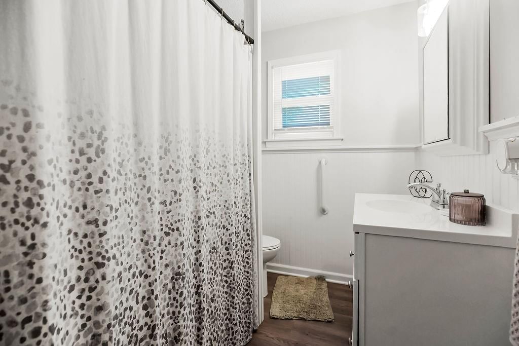 Photo 8 of 19 - 2741 S 51st Terrace