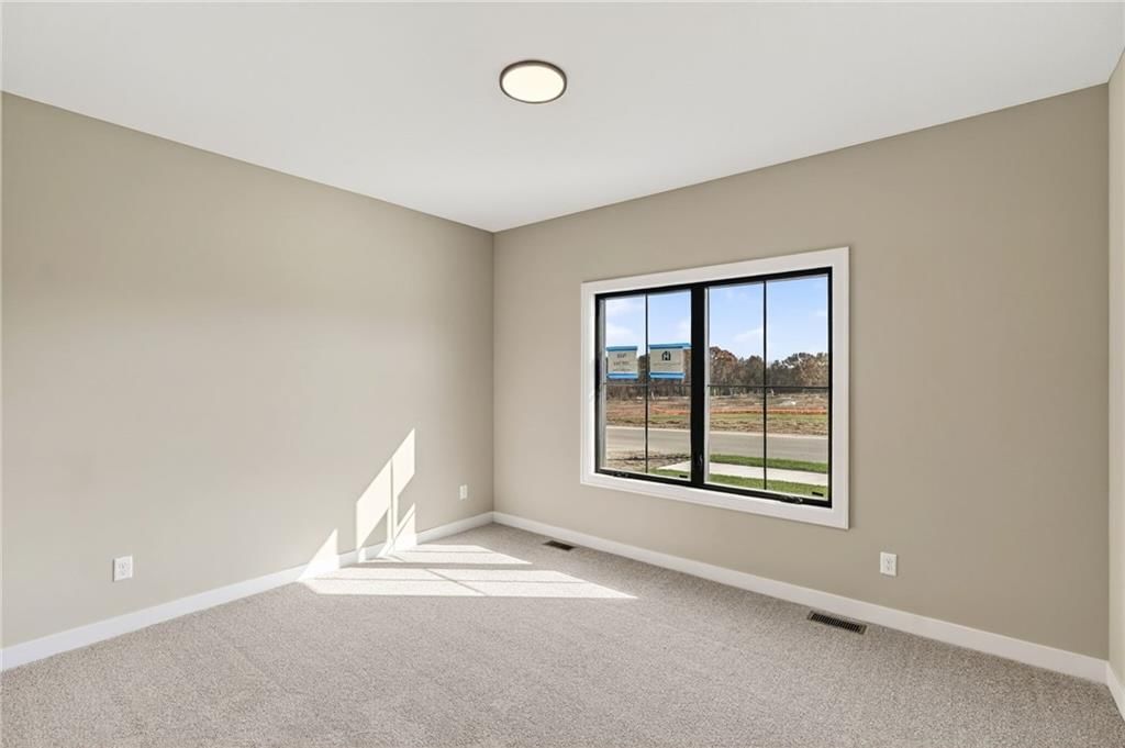 7620 N Booth Avenue — photo 34