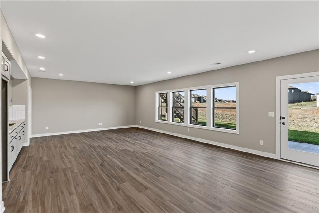 7620 N Booth Avenue — photo 40