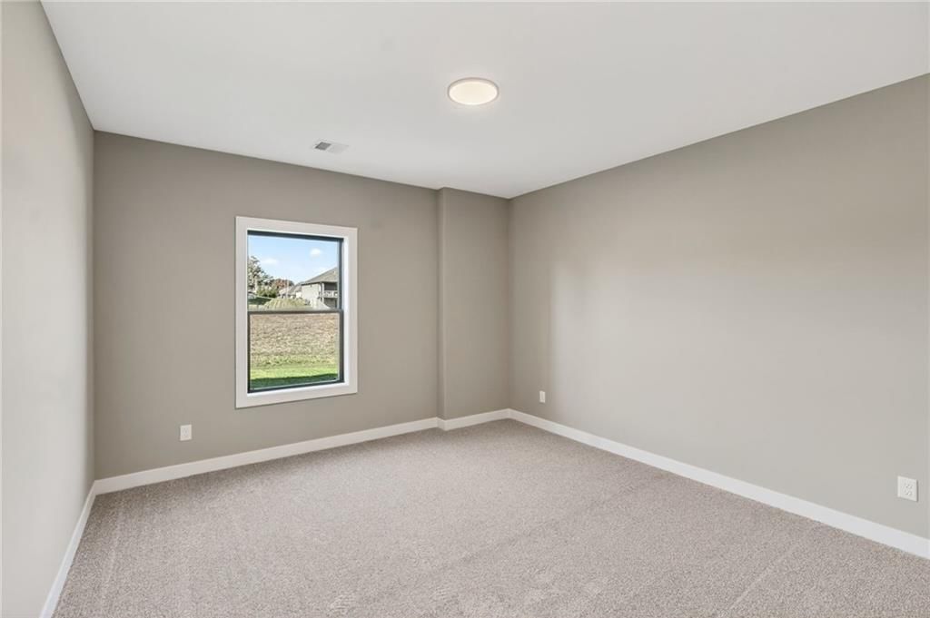 7620 N Booth Avenue — photo 43