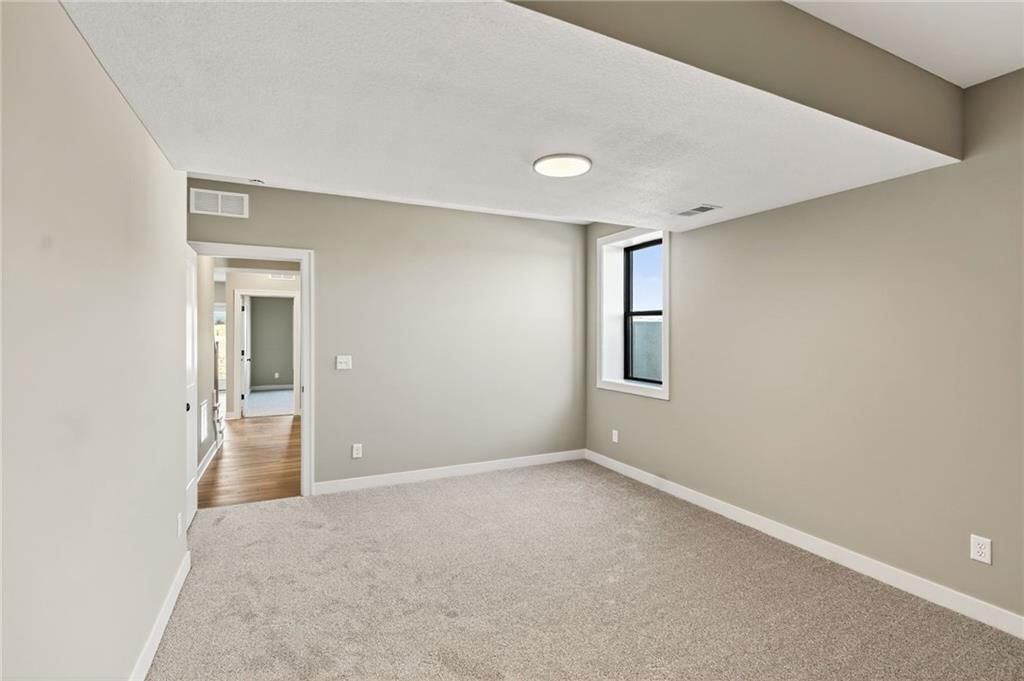 7620 N Booth Avenue — photo 45