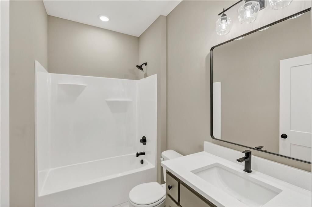 7620 N Booth Avenue — photo 49
