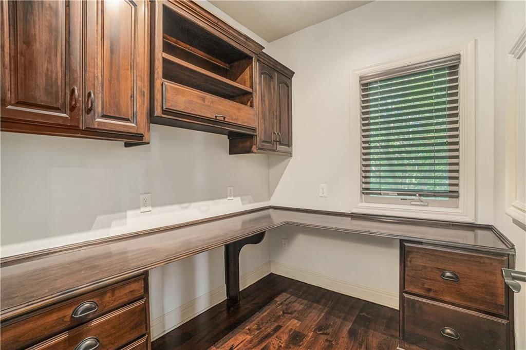 Photo 16 of 55 - 15033 Latham Street