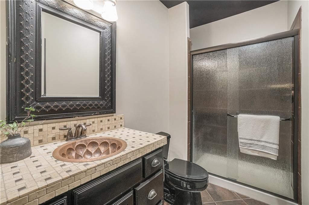 Photo 39 of 55 - 15033 Latham Street