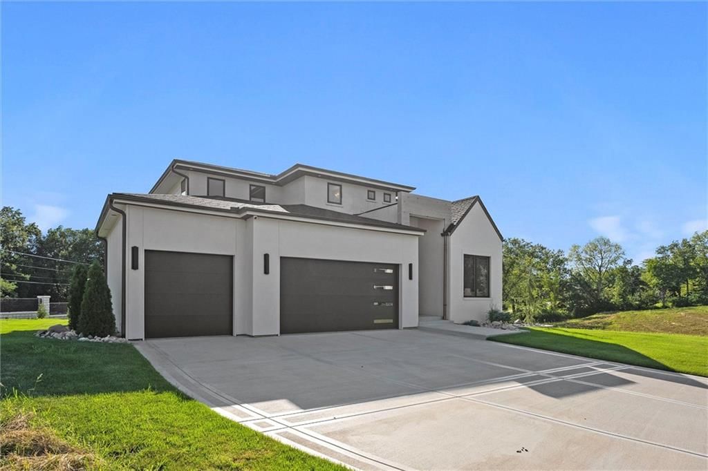 2621 NW 84th Place — photo 3