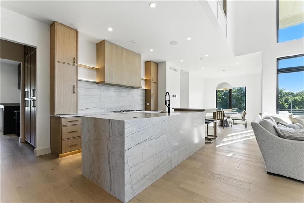 2621 NW 84th Place — photo 9