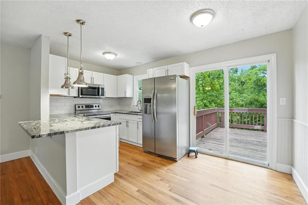 Photo 5 of 39 - 6319 N Agnes Circle
