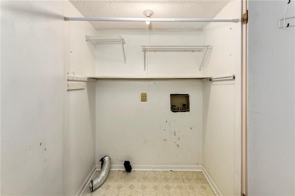 12022 W 100th Street — photo 43