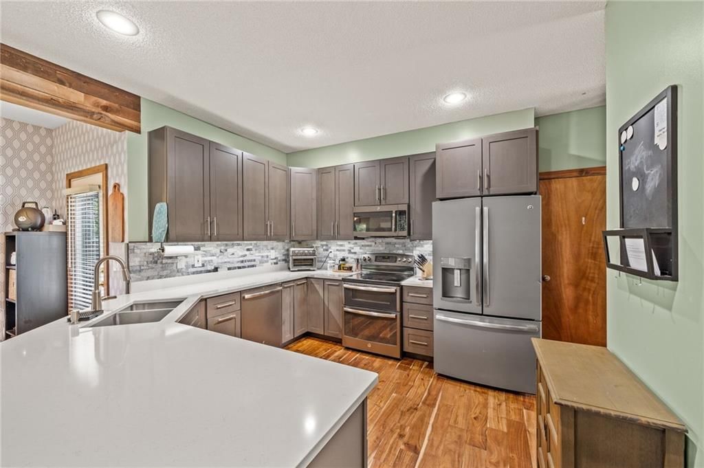 Photo 8 of 23 - 24316 W 57th Street