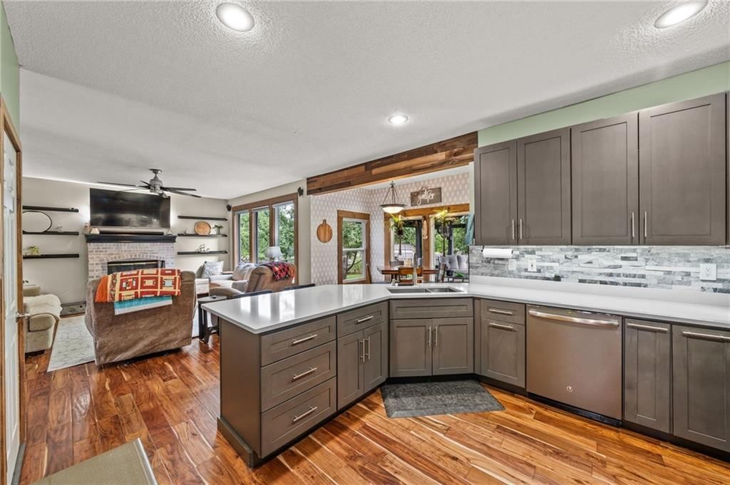 Photo 9 of 23 - 24316 W 57th Street