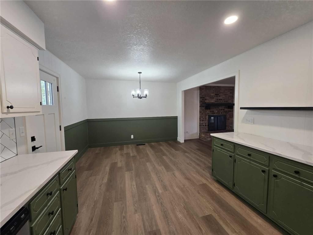 1502 S Main Street — photo 8