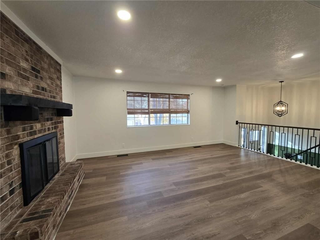 1502 S Main Street — photo 9