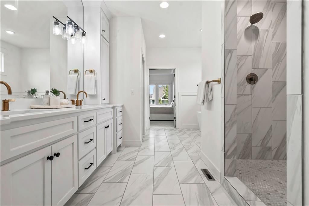 Photo 34 of 83 - 16805 Rosehill Street