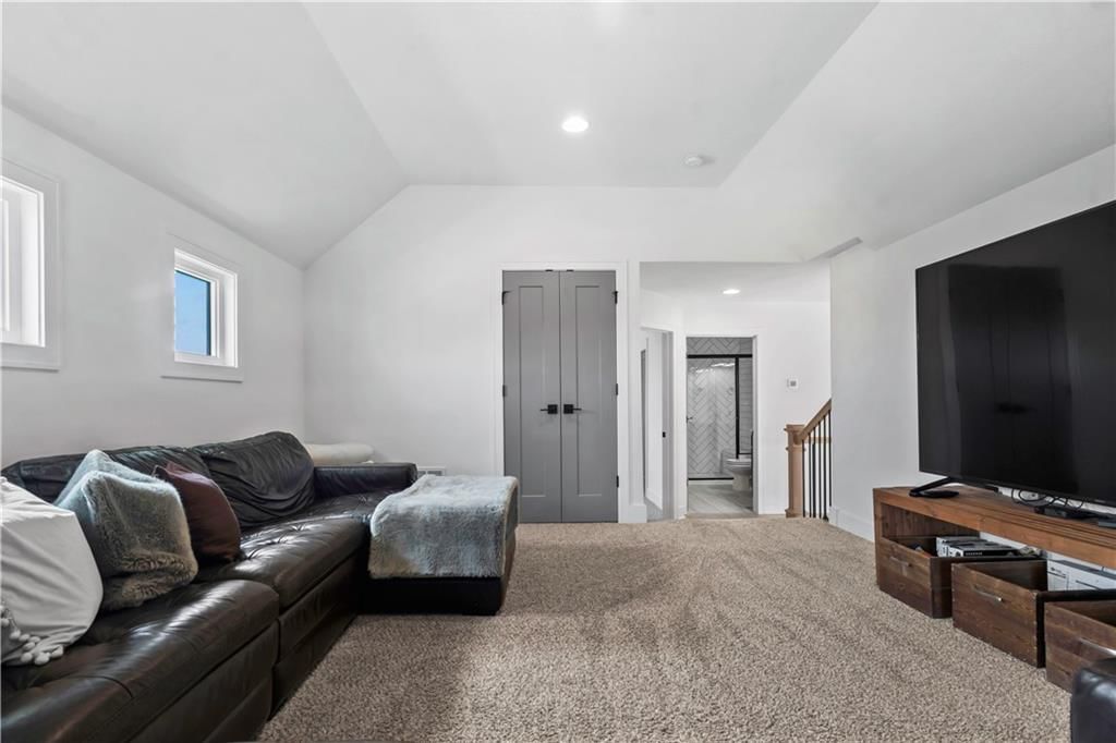Photo 47 of 83 - 16805 Rosehill Street