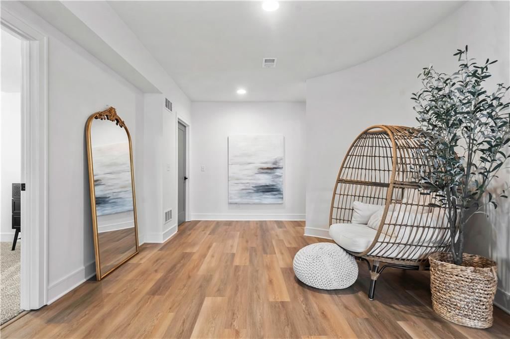 Photo 58 of 83 - 16805 Rosehill Street