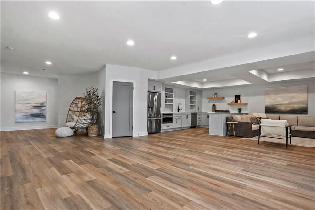 Photo 60 of 83 - 16805 Rosehill Street