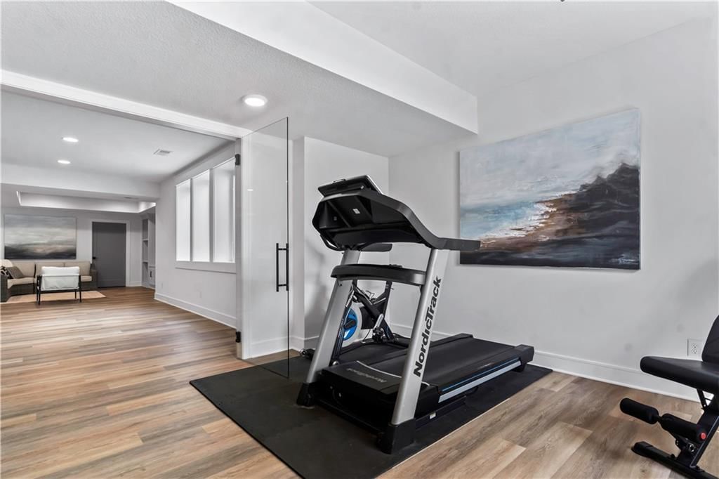 Photo 63 of 83 - 16805 Rosehill Street
