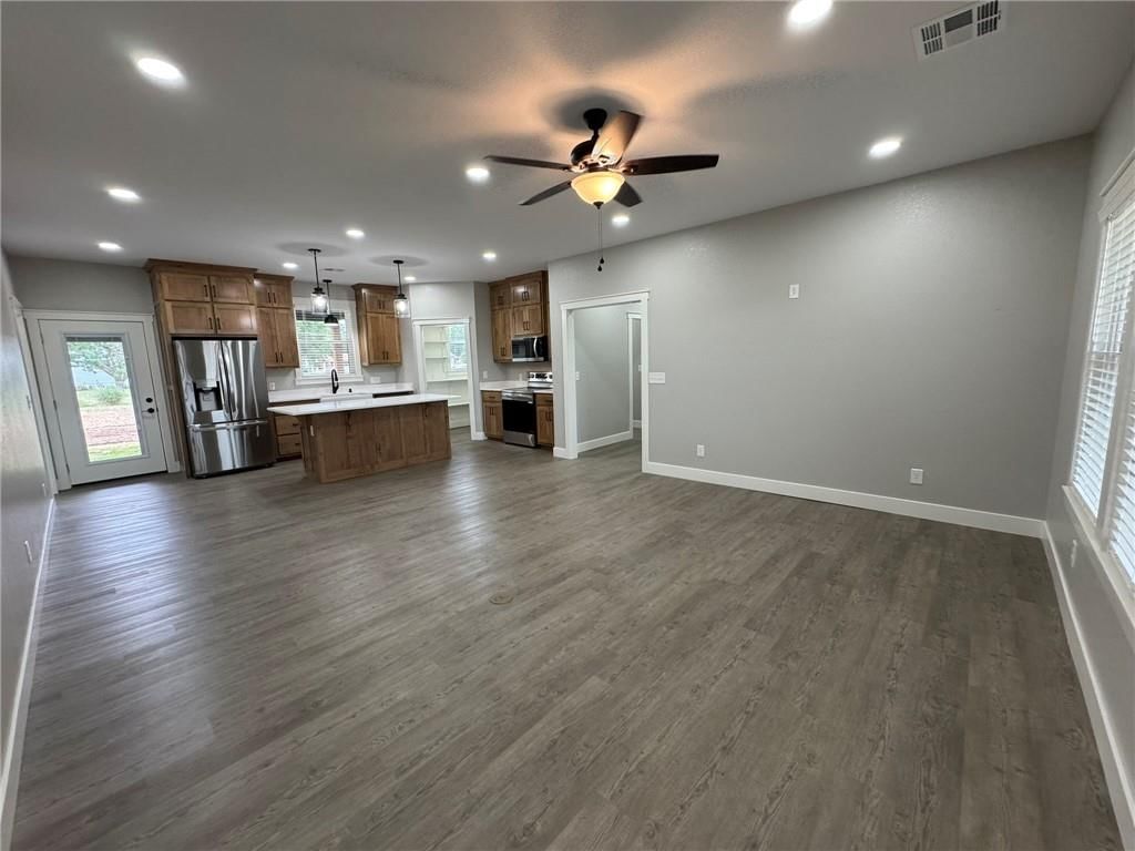 Photo 8 of 60 - 503 N EDGEWOOD Drive