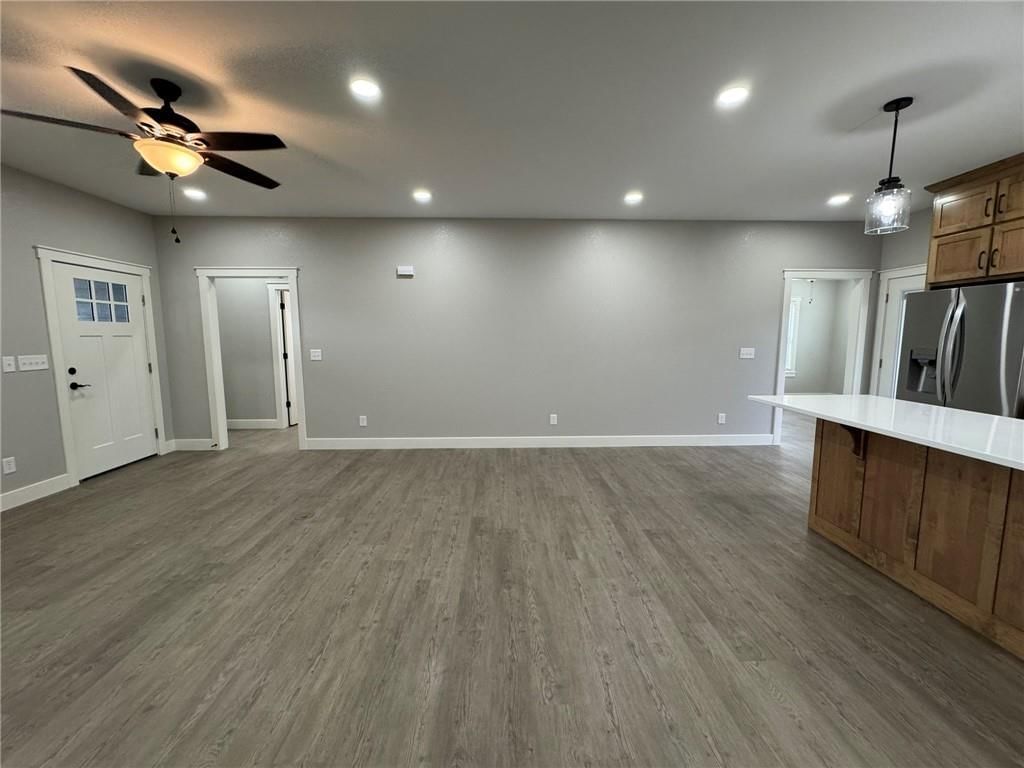Photo 9 of 60 - 503 N EDGEWOOD Drive