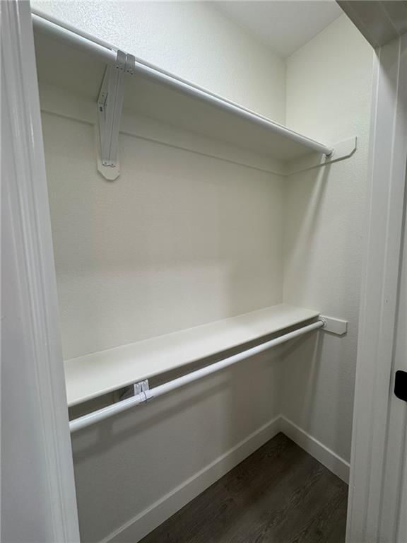 Photo 32 of 60 - 503 N EDGEWOOD Drive