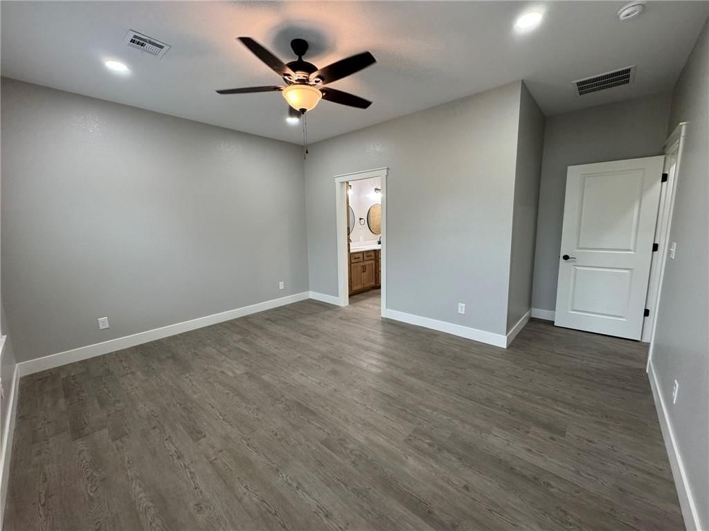 Photo 39 of 60 - 503 N EDGEWOOD Drive