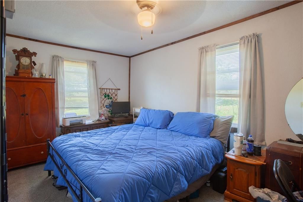 9017 NW Barwick Drive — photo 9