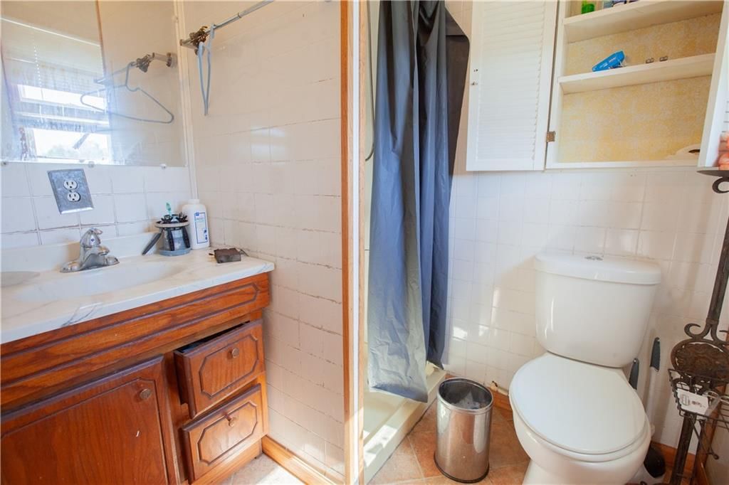 9017 NW Barwick Drive — photo 13