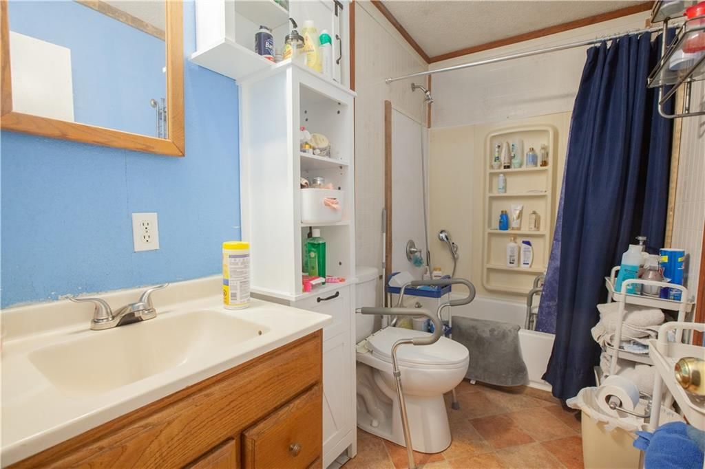 9017 NW Barwick Drive — photo 15