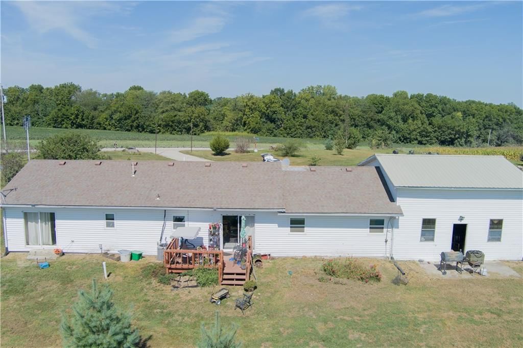 9017 NW Barwick Drive — photo 17