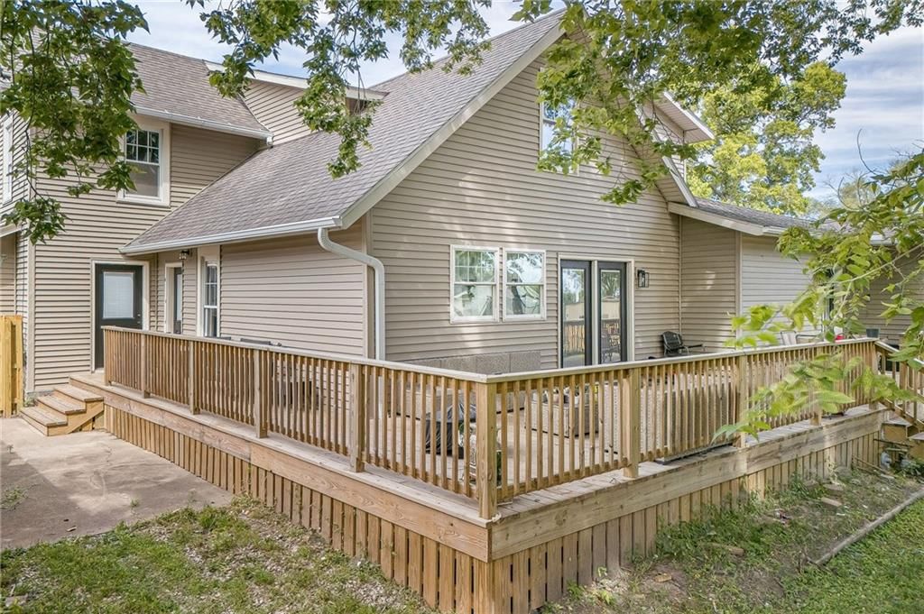 348 CLINTON Avenue — photo 6