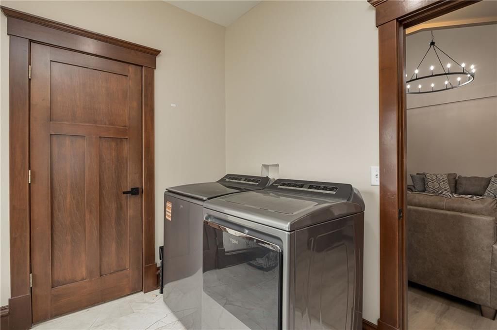 348 CLINTON Avenue — photo 21