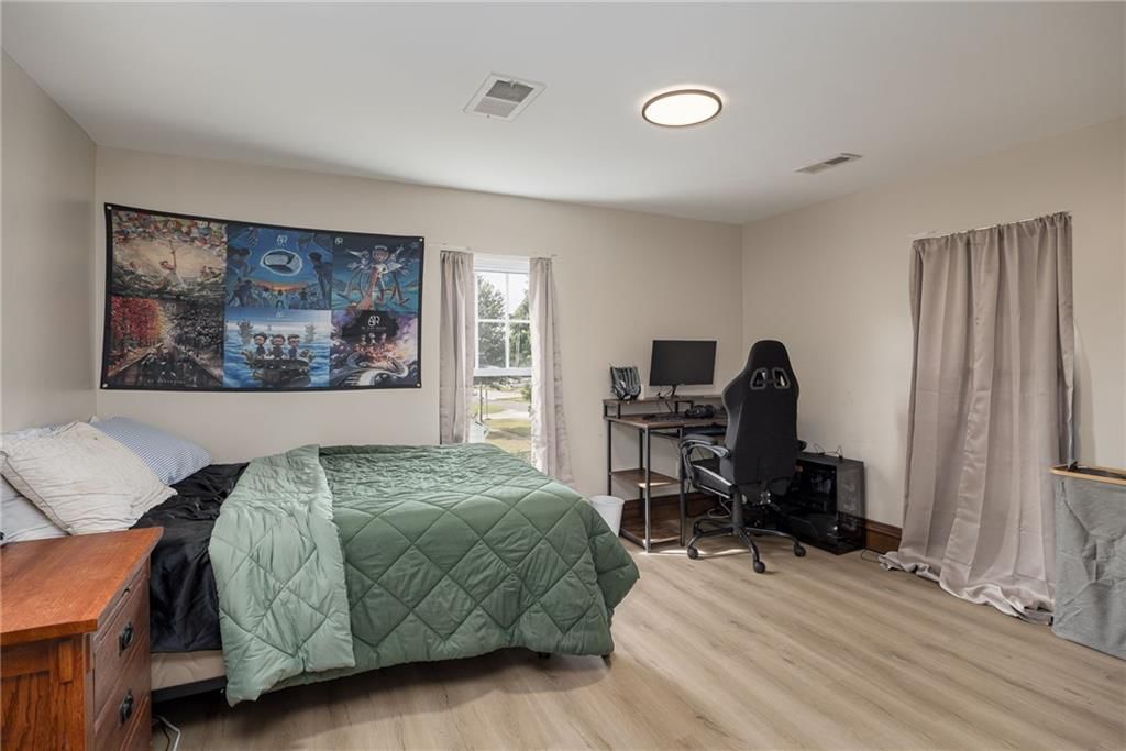 348 CLINTON Avenue — photo 31