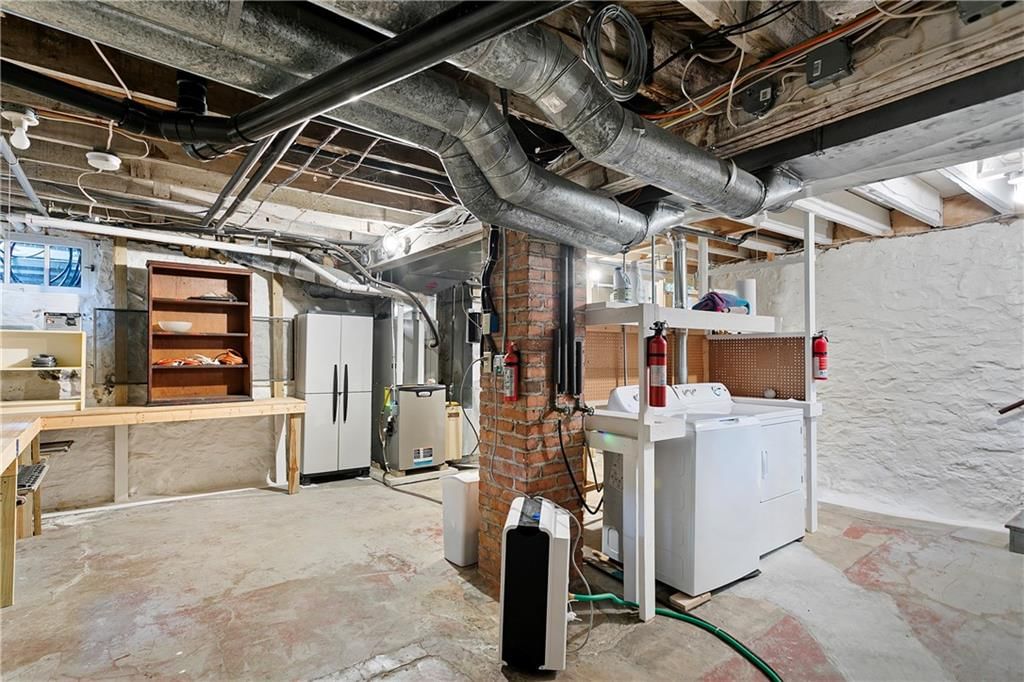 Photo 28 of 31 - 5907 McGee Street