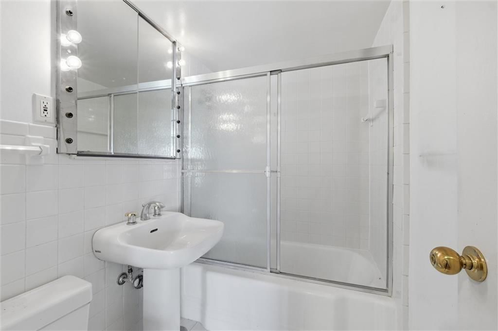 4740 Roanoke Parkway — photo 11