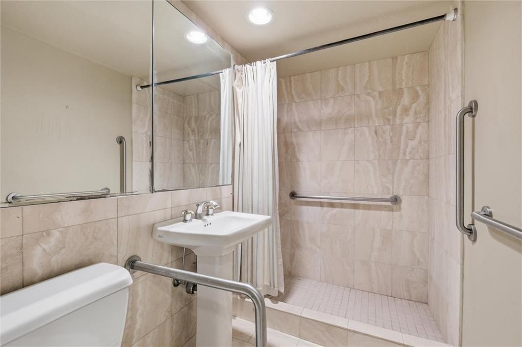 4740 Roanoke Parkway — photo 19