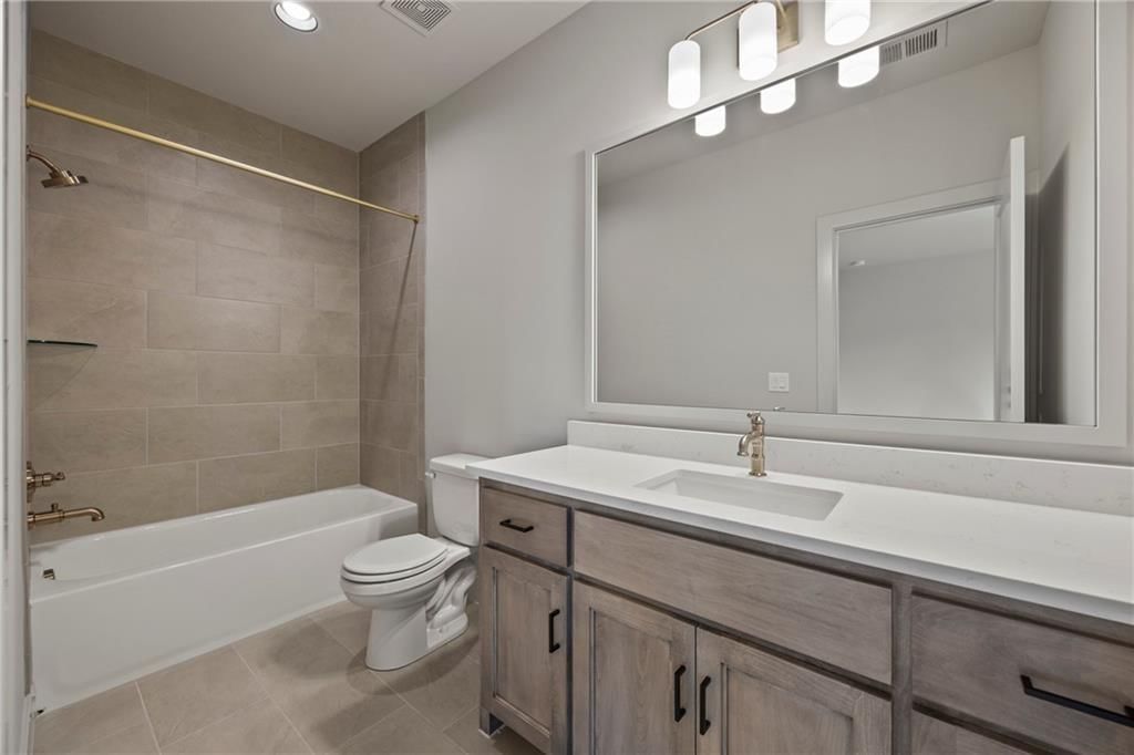 17524 Carter Street — photo 28